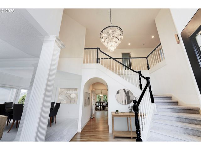 14488 PFEIFER Dr, Lake Oswego, OR 97035