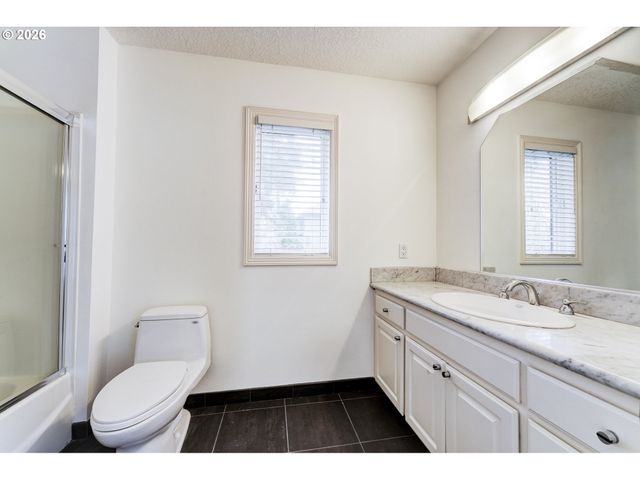 14488 PFEIFER Dr, Lake Oswego, OR 97035