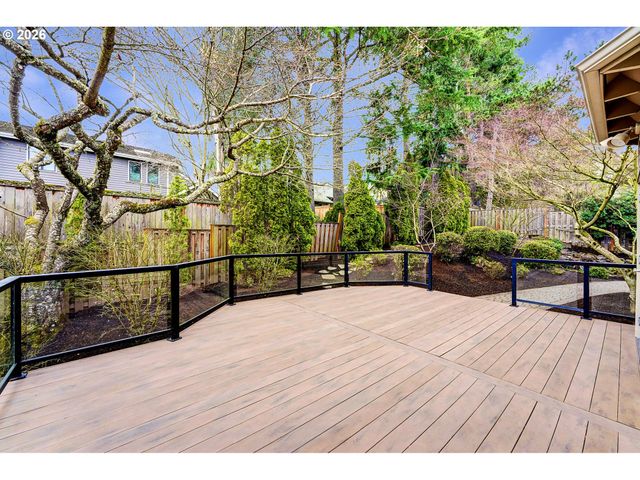 14488 PFEIFER Dr, Lake Oswego, OR 97035