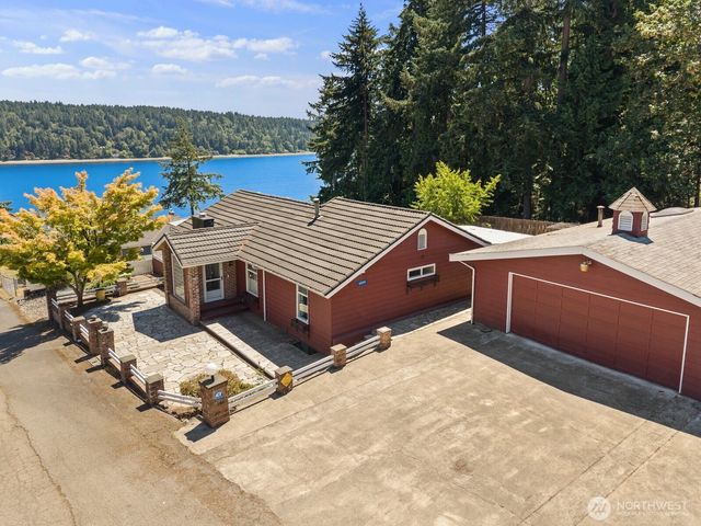 6899 Navajo Trail NE, Bremerton, WA 98311