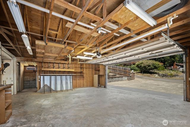 6899 Navajo Trail NE, Bremerton, WA 98311