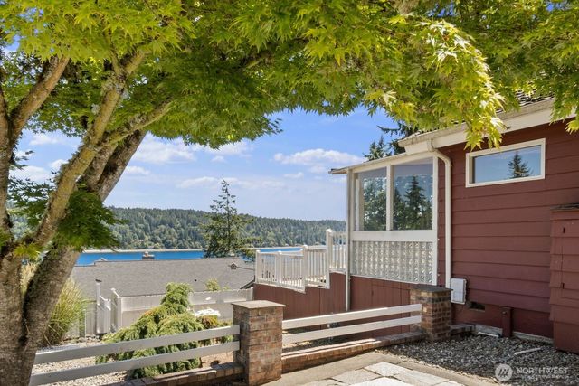 6899 Navajo Trail NE, Bremerton, WA 98311