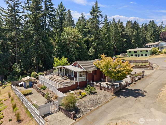 6899 Navajo Trail NE, Bremerton, WA 98311