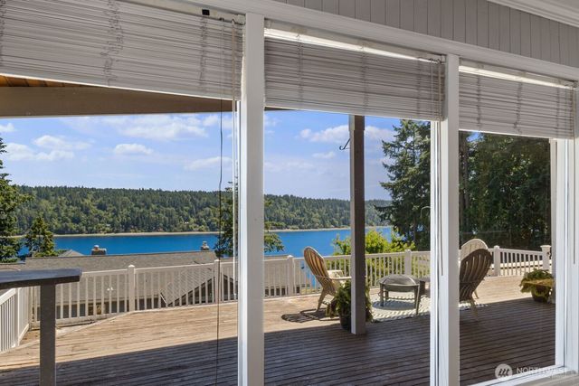 6899 Navajo Trail NE, Bremerton, WA 98311