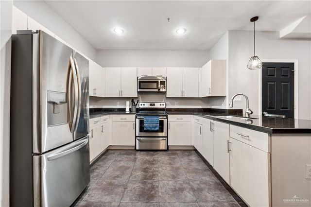 1313 Daffodil Avenue B, Mcallen, TX 78501