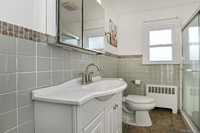 12 Darling Avenue, Smithtown, NY 11787