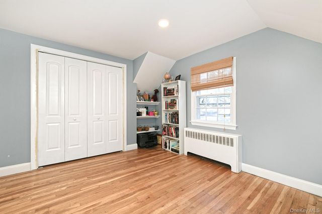 12 Darling Avenue, Smithtown, NY 11787