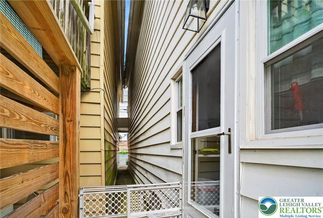 10 South Broad Street, Bangor Boro, PA 18013