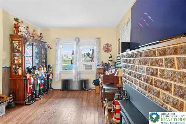 10 South Broad Street, Bangor Boro, PA 18013