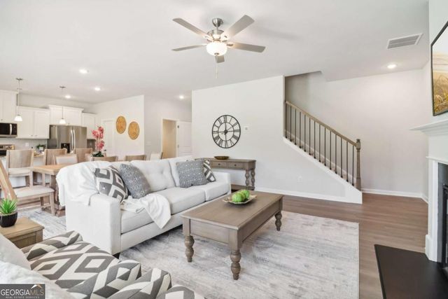 1331 Stephens View Drive, Loganville, GA 30052