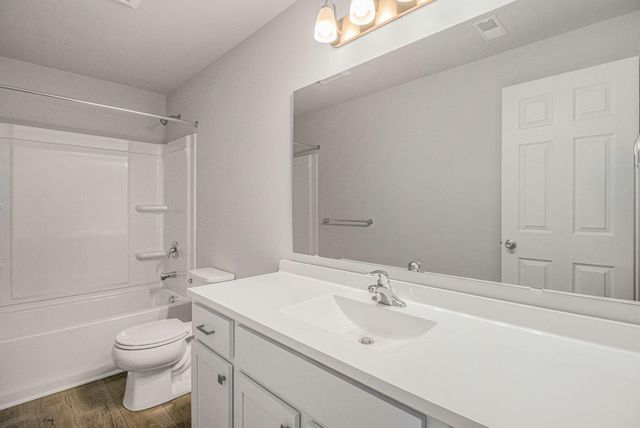 1107 E Henry Drive, Knox, IN 46534