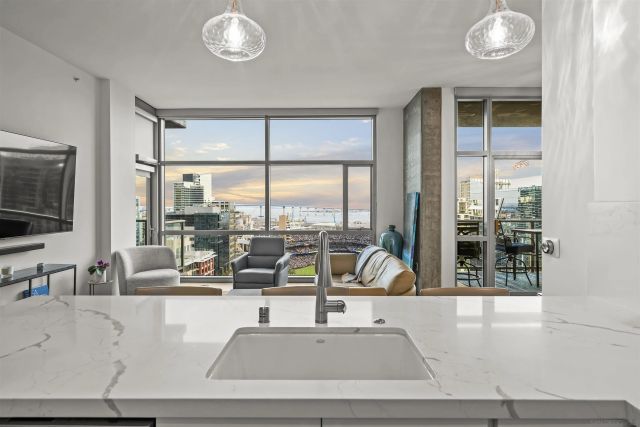 800 The Mark 2306, San Diego, CA 92101