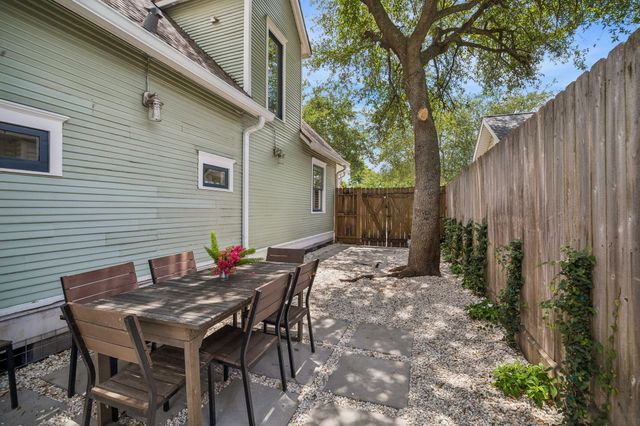 1510 Columbia Street, Houston, TX 77008