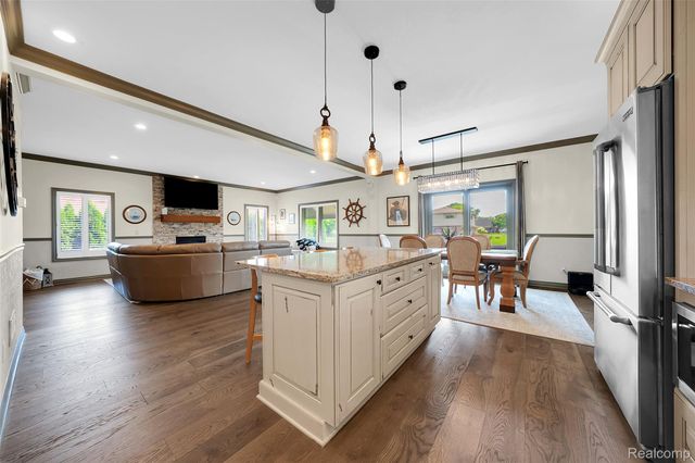 39611 Lakeshore Drive, Harrison Charter Township, MI 48045