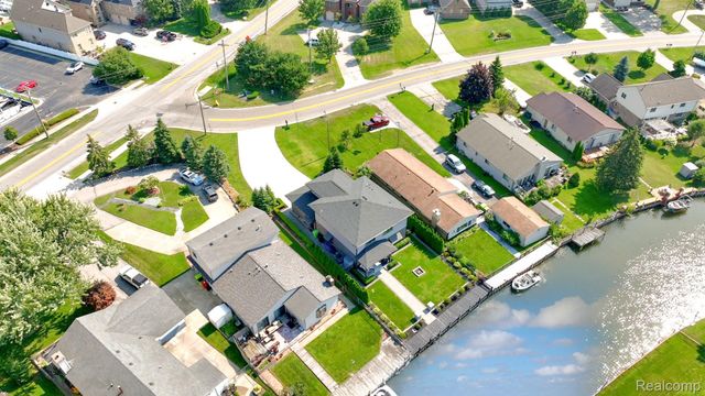 39611 Lakeshore Drive, Harrison Charter Township, MI 48045