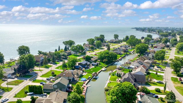39611 Lakeshore Drive, Harrison Charter Township, MI 48045