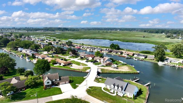 39611 Lakeshore Drive, Harrison Charter Township, MI 48045