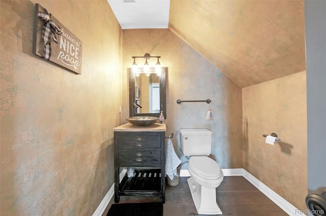 39611 Lakeshore Drive, Harrison Charter Township, MI 48045