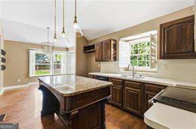 52 Travelers Way SW, Marietta, GA 30064