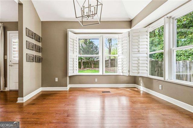 52 Travelers Way SW, Marietta, GA 30064