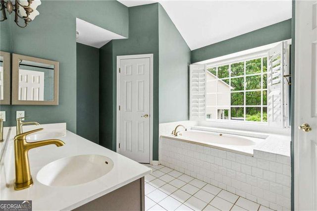 52 Travelers Way SW, Marietta, GA 30064