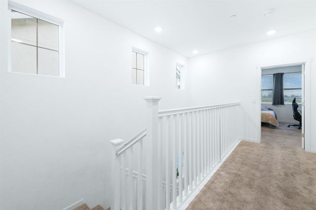 18 Seasmoke Pl, Elk Grove, CA 95758