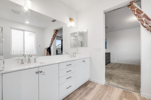 18 Seasmoke Pl, Elk Grove, CA 95758