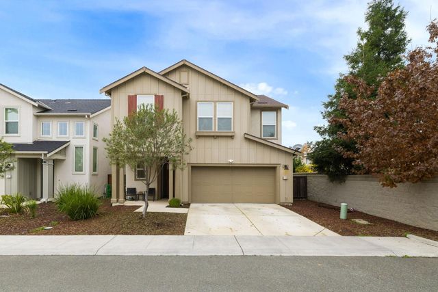 18 Seasmoke Pl, Elk Grove, CA 95758