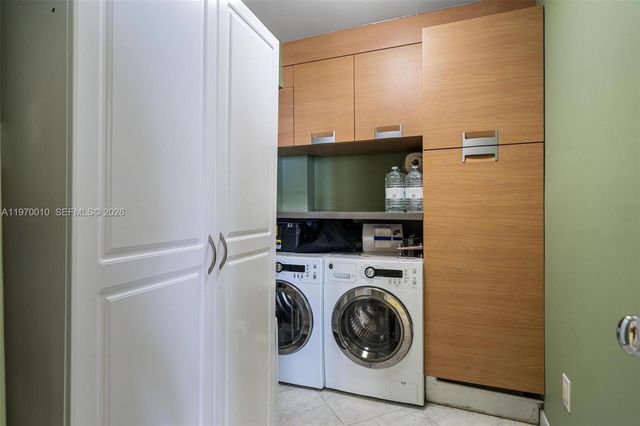 1623 Collins Ave PH1010, Miami Beach, FL 33139