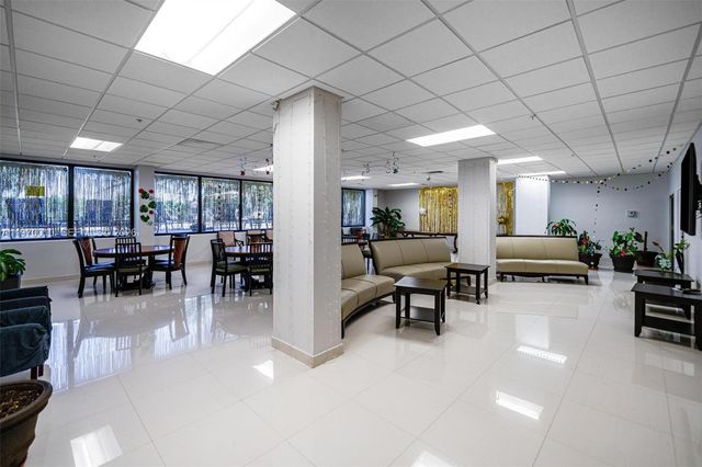 1623 Collins Ave PH1010, Miami Beach, FL 33139