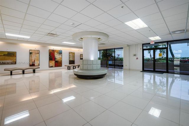 1623 Collins Ave PH1010, Miami Beach, FL 33139