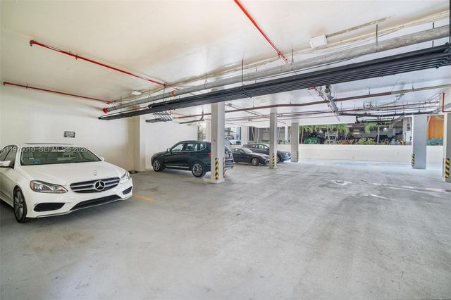 1623 Collins Ave PH1010, Miami Beach, FL 33139