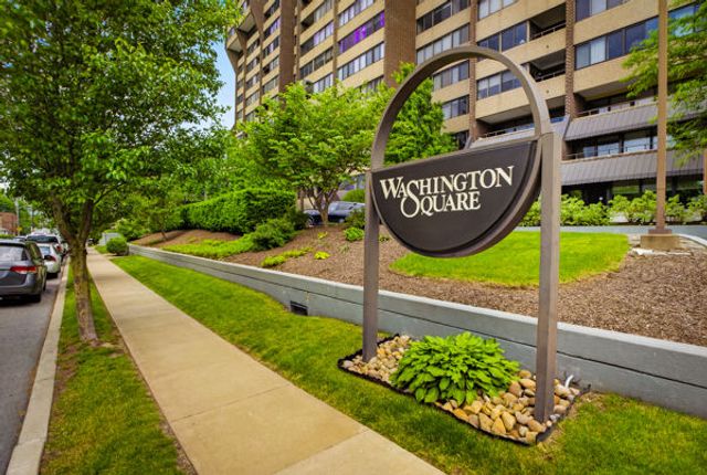 750 Washington Rd 1204, Mt Lebanon, PA 15228