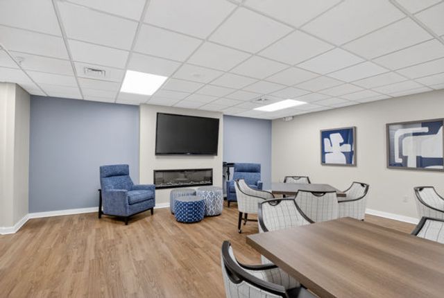 750 Washington Rd 1204, Mt Lebanon, PA 15228