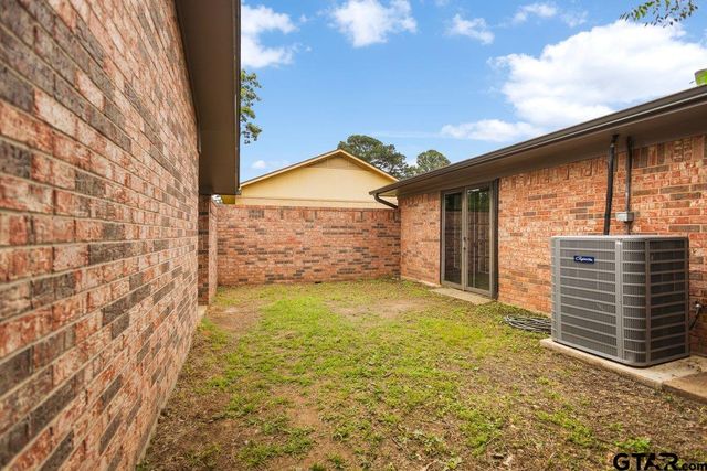 3007 Royal Dr., Kilgore, TX 75662