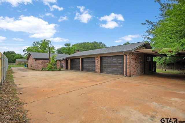 3007 Royal Dr., Kilgore, TX 75662