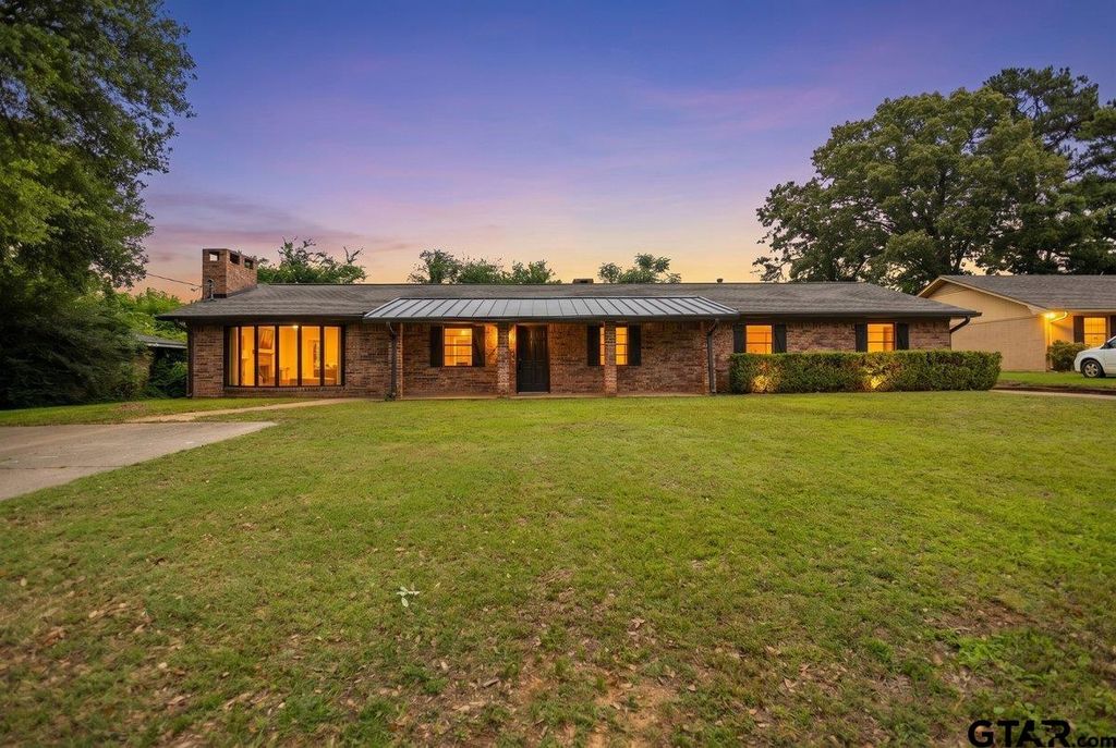 3007 Royal Dr., Kilgore, TX 75662