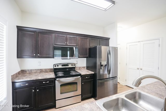 1314 Etawah Ave, Lyndon, KY 40222