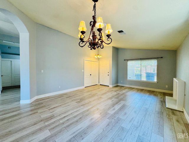 10419 Olympia Fields Drive, Bakersfield, CA 93312
