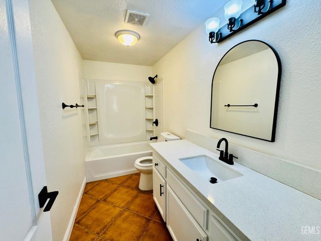 10419 Olympia Fields Drive, Bakersfield, CA 93312