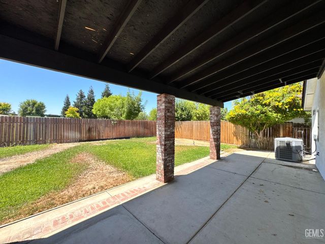 10419 Olympia Fields Drive, Bakersfield, CA 93312