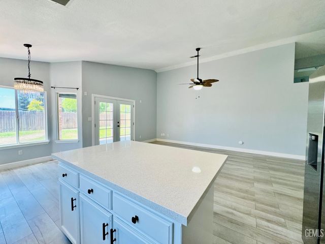 10419 Olympia Fields Drive, Bakersfield, CA 93312