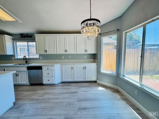 10419 Olympia Fields Drive, Bakersfield, CA 93312