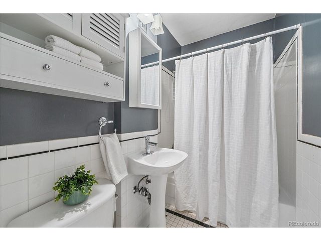 2076 S Ogden St, Denver, CO 80210