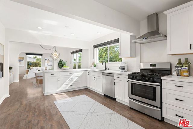 6531 Arlington Avenue, Los Angeles, CA 90043