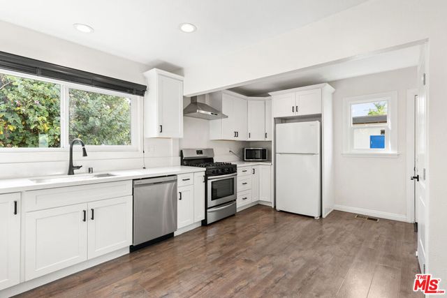 6531 Arlington Avenue, Los Angeles, CA 90043