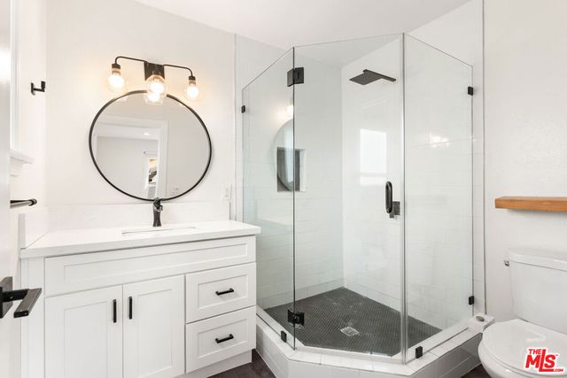 6531 Arlington Avenue, Los Angeles, CA 90043