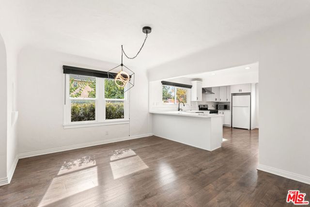 6531 Arlington Avenue, Los Angeles, CA 90043