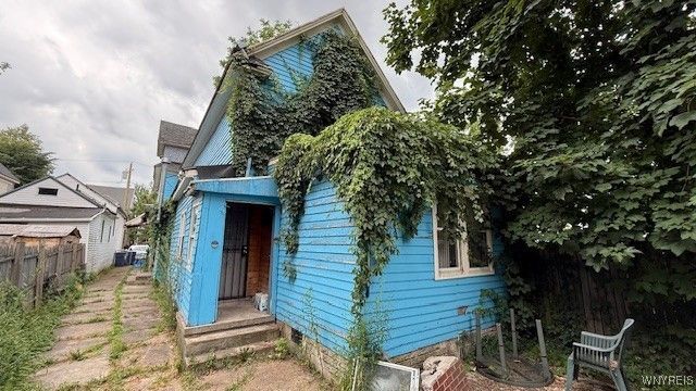 565 West Avenue, Buffalo, NY 14213