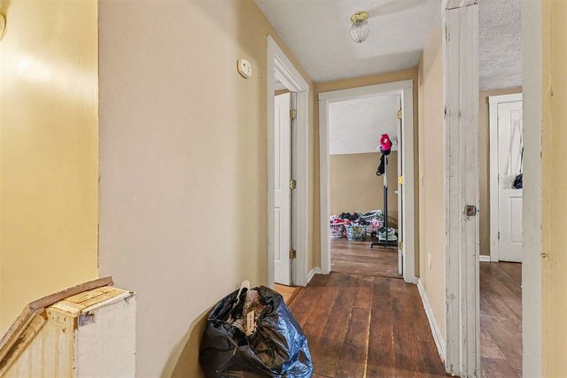 904 College Avenue, Grand Rapids, MI 49503